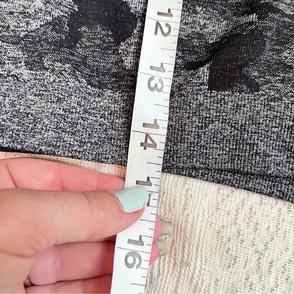 Gymshark camo adapt seamless long sleeve crop top - Picture 8 of 10